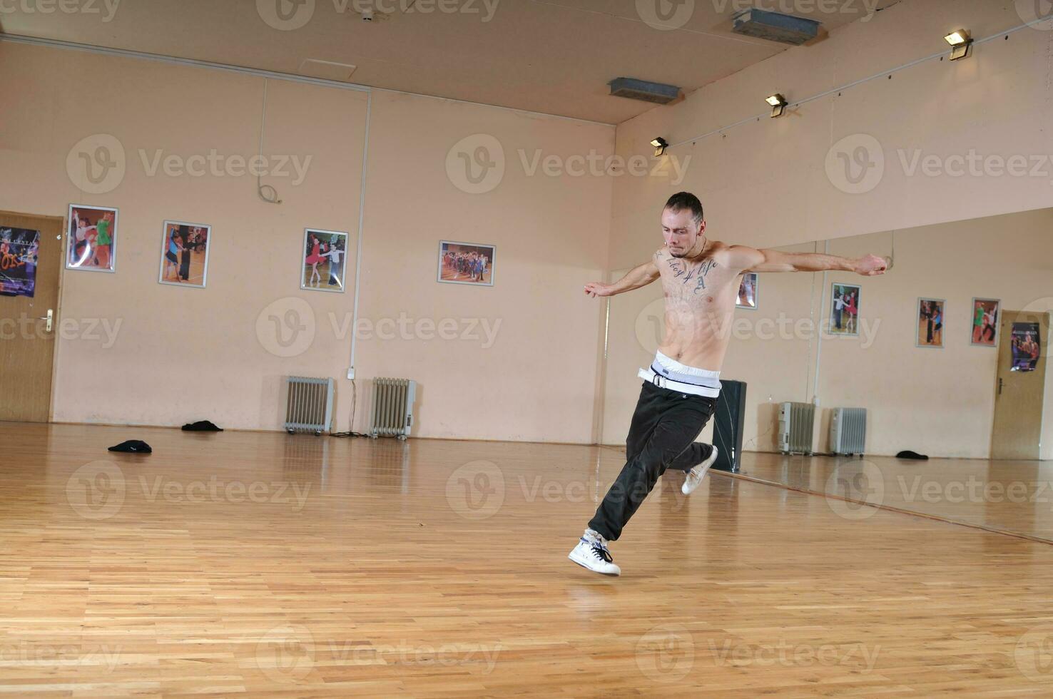 breken danser in de studio foto