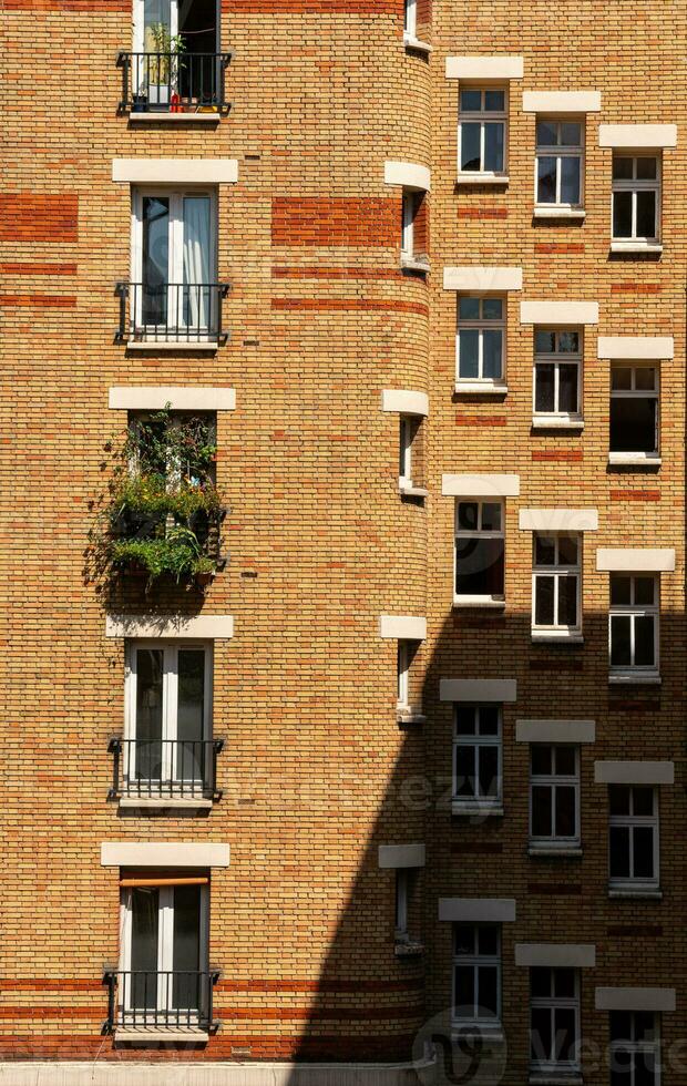 Parijse gebouw, 12e arrondissement, mooi zomer licht foto