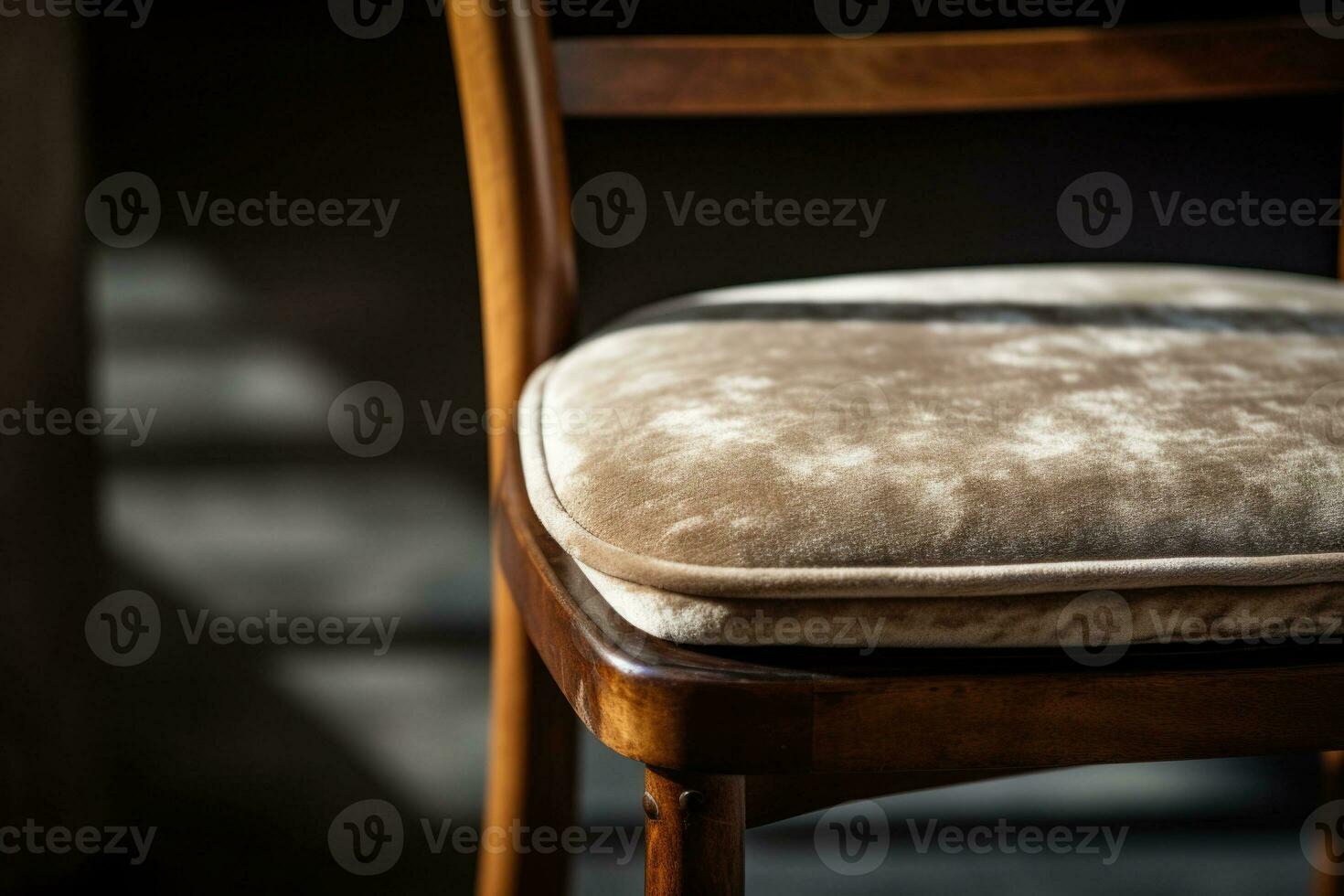 wijnoogst stoel detail met een kleding stof stoel en houten stellage. generatief ai foto