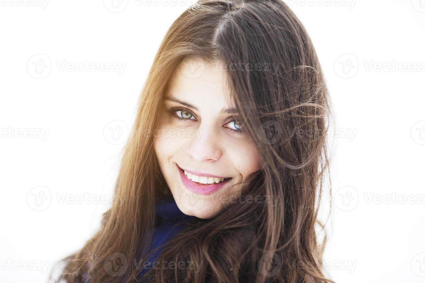portret van een gelukkig en mooi meisje foto