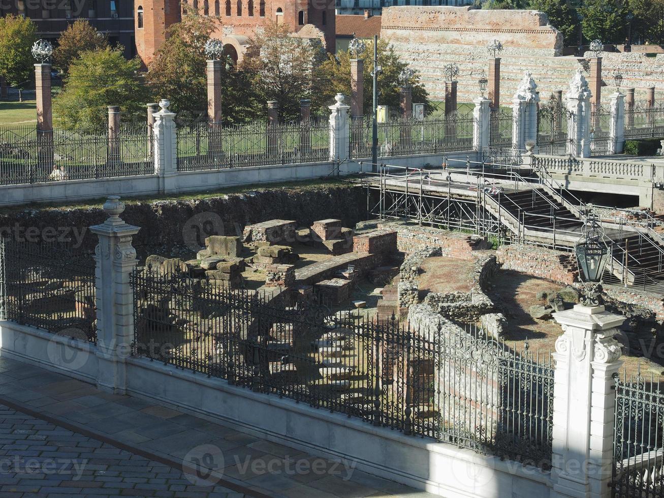 Romeinse theaterruïnes in turijn foto