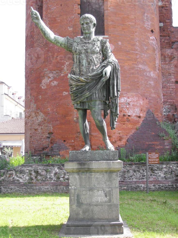 Romeins standbeeld in Turijn, Italië foto