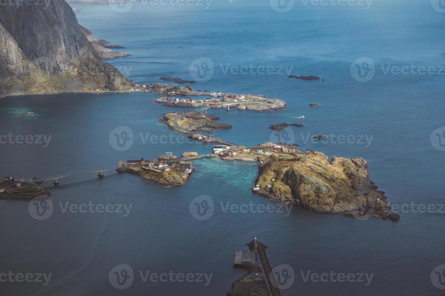 schilderachtig landschap van de Lofoten-eilanden foto