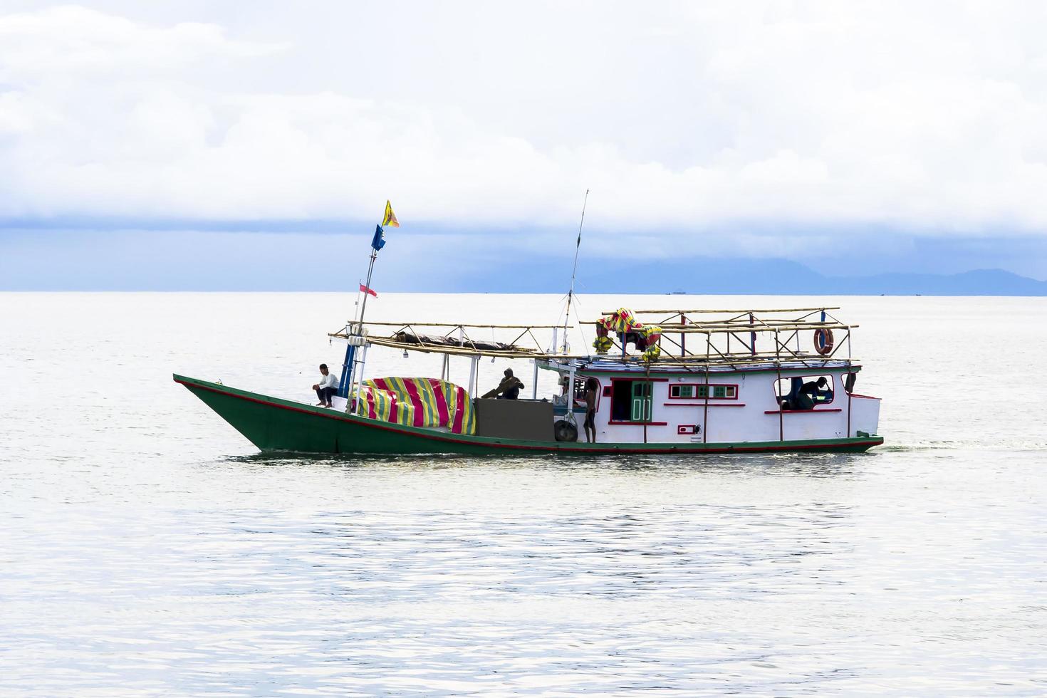 sorong, Indonesië 2021- een traditionele vissersboot foto