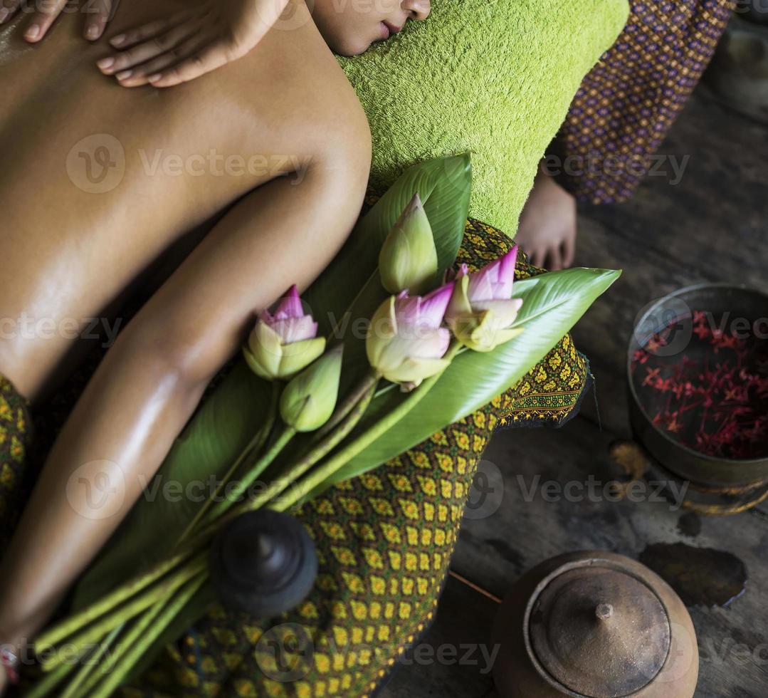 traditionele Aziatische Thaise tropische massage spa-behandeling detail foto