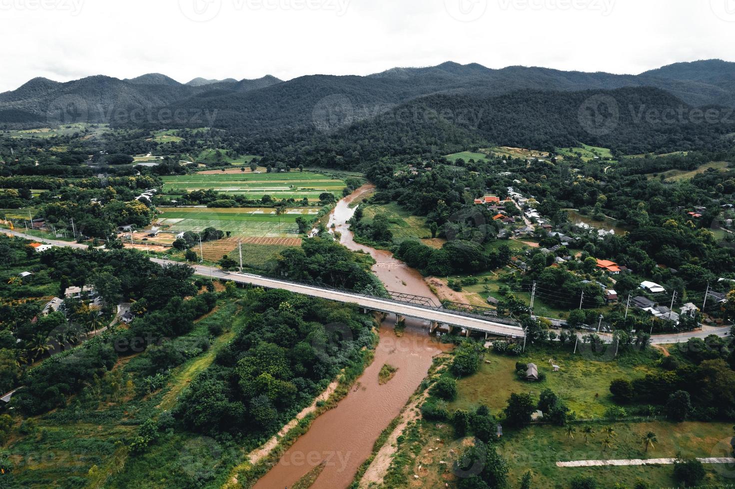 landschap rijstveld in Azië, luchtfoto van rijstvelden foto