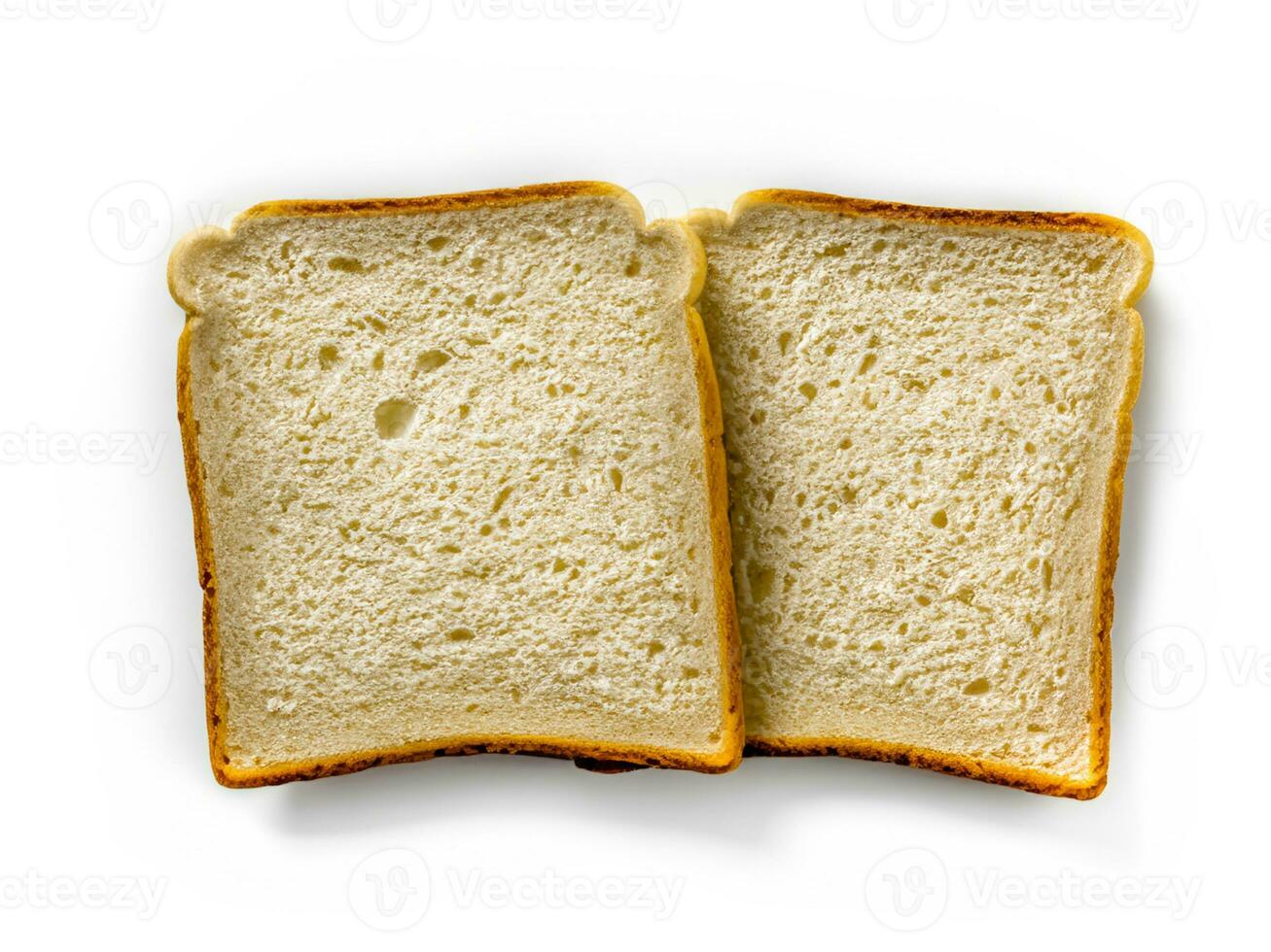 belegd broodje brood plein plakjes geïsoleerd. supermarkt brood voor toast, zacht wit gesneden brood, zoet belegd broodje brood stukken Aan wit achtergrond top visie foto