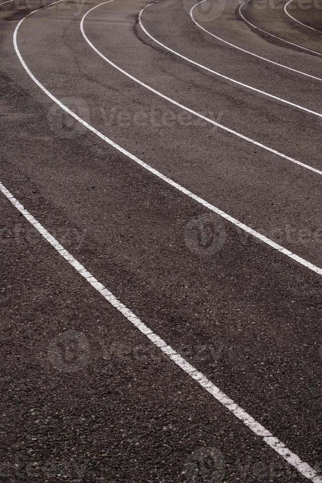 straten op een atletiekbaan foto