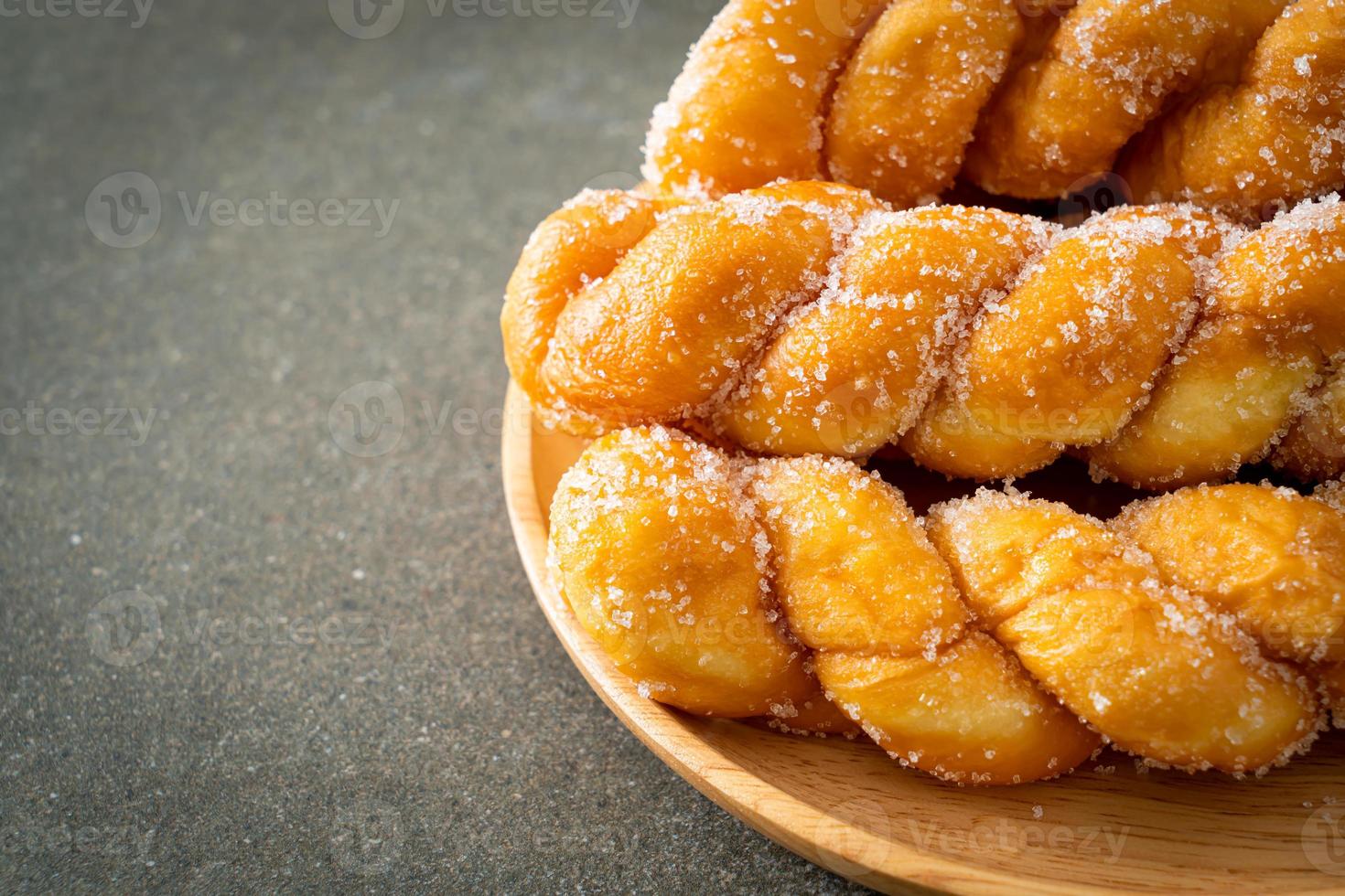 suiker donut in spiraalvorm foto