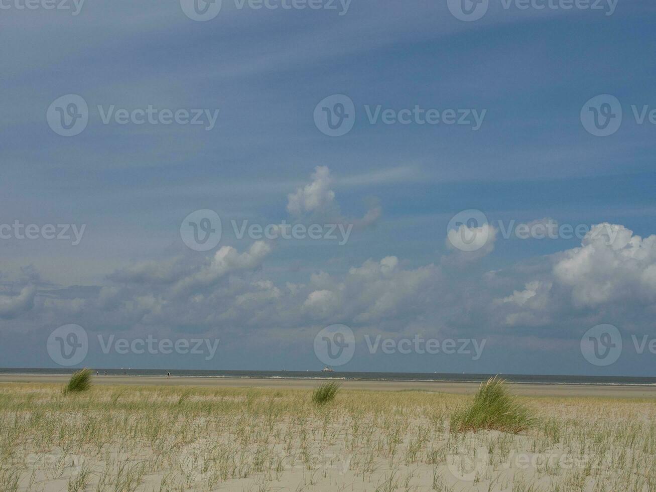 de strand van spiekeroog foto