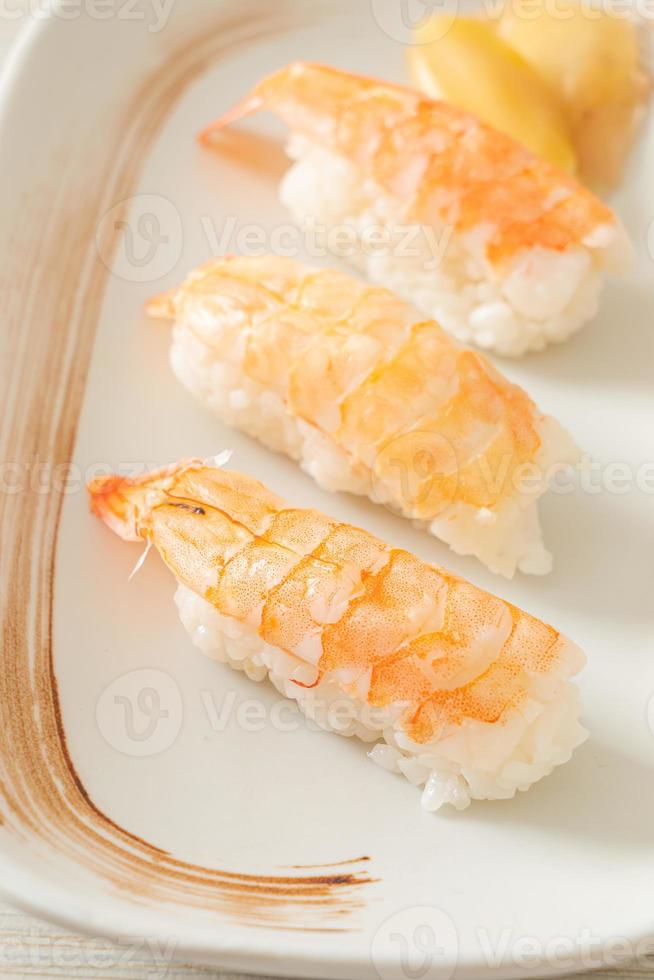 garnalen sushi of ebi nigiri sushi foto
