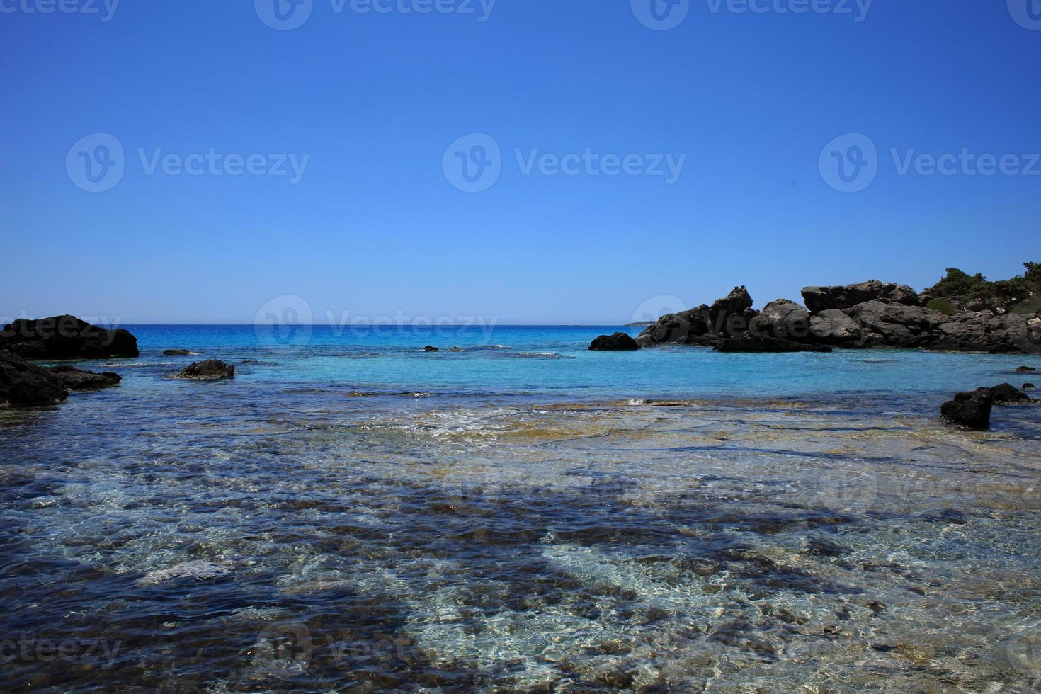 kedrodasos strand kreta eiland blauwe lagune camping kust kristalhelder water foto