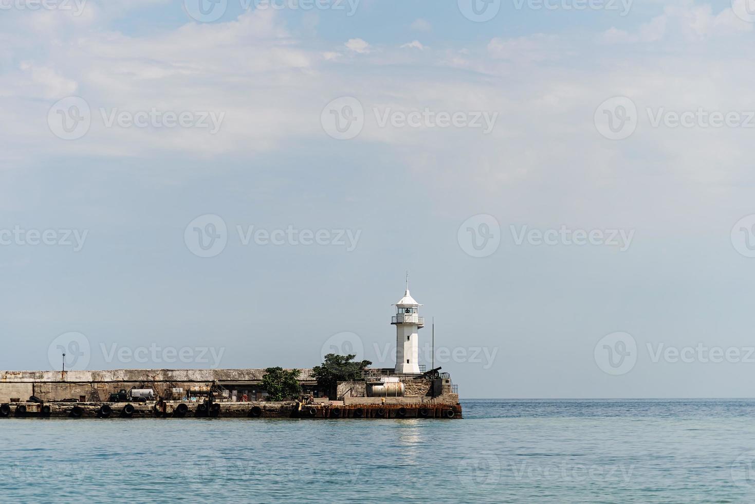 vuurtoren in de baai van Jalta foto