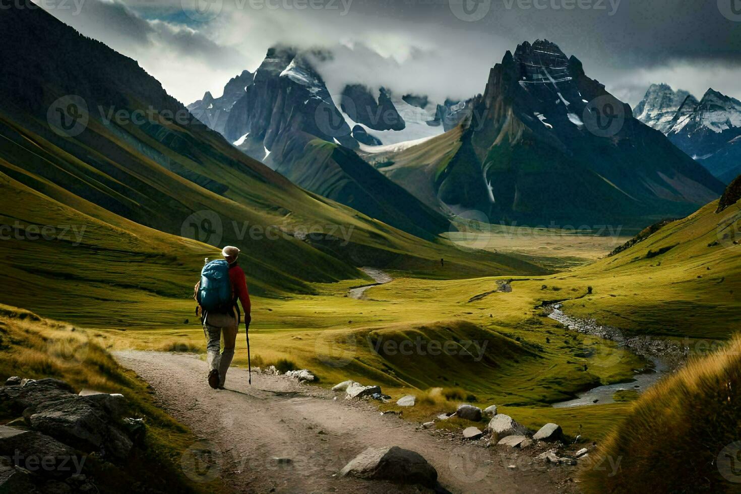 de Mens is wandelen Aan de pad in de bergen. ai-gegenereerd foto