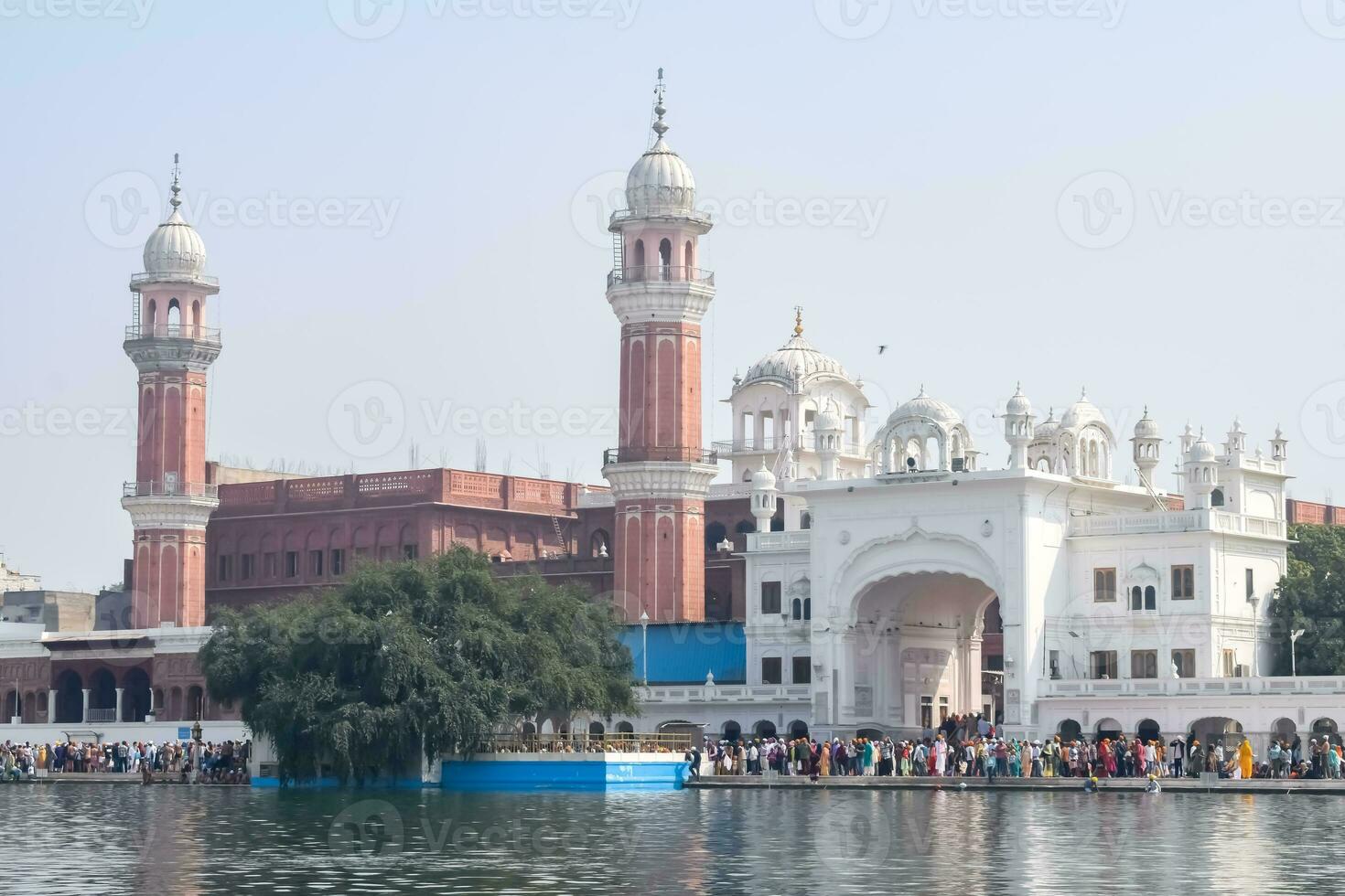 visie van details van architectuur binnen gouden tempel Harmandir sahib in amritsar, punjab, Indië, beroemd Indisch Sikh mijlpaal, gouden tempel, de hoofd heiligdom van sikhs in amritsar, Indië foto