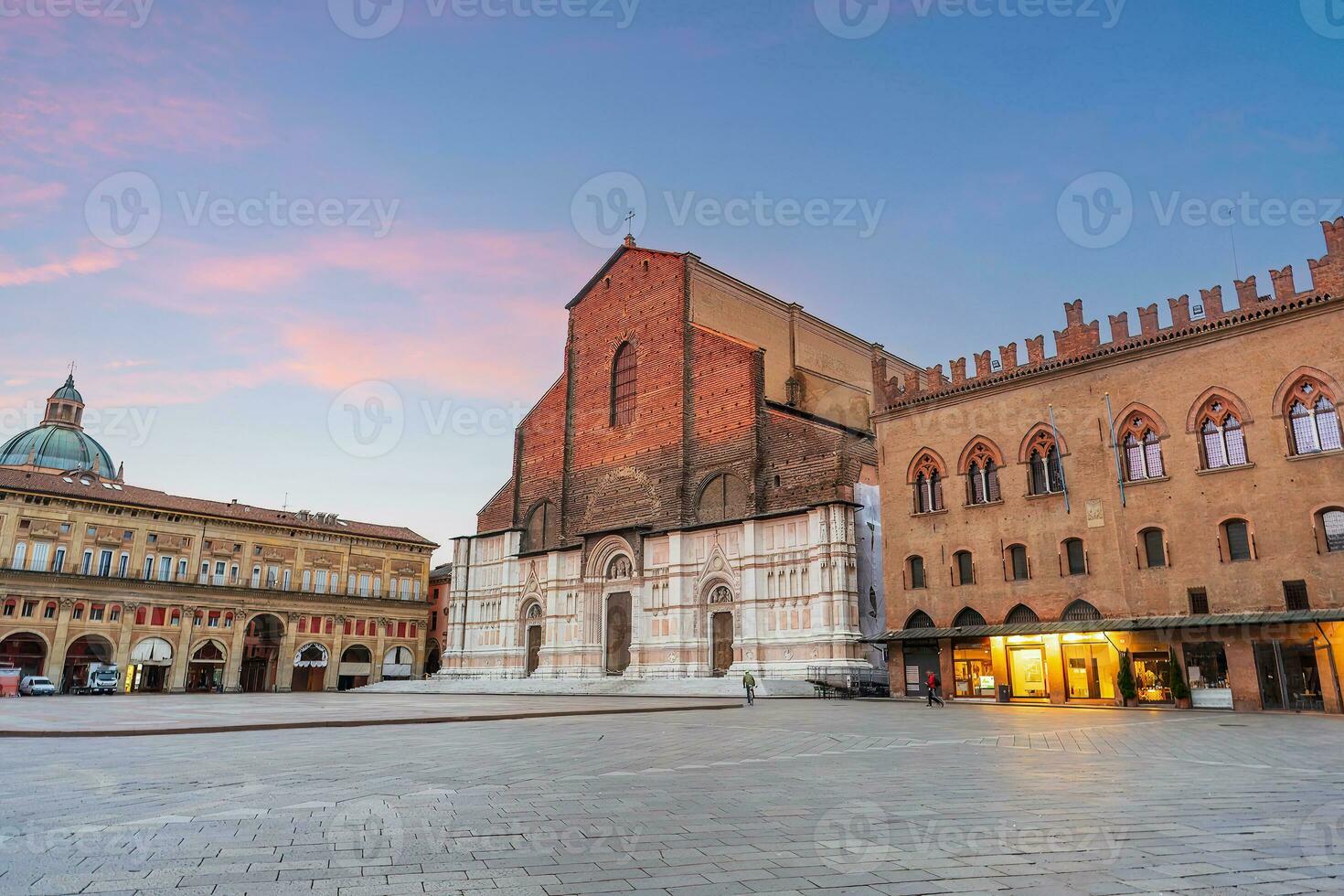 bologna oude stad stad horizon, stadsgezicht van Italië foto