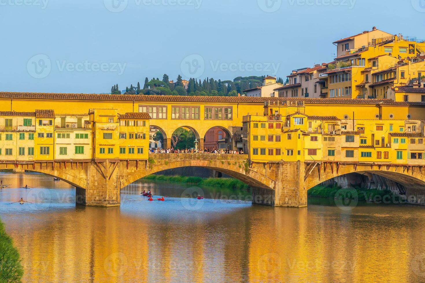 Ponte vecchio over- arno rivier- in Florence, Italië foto