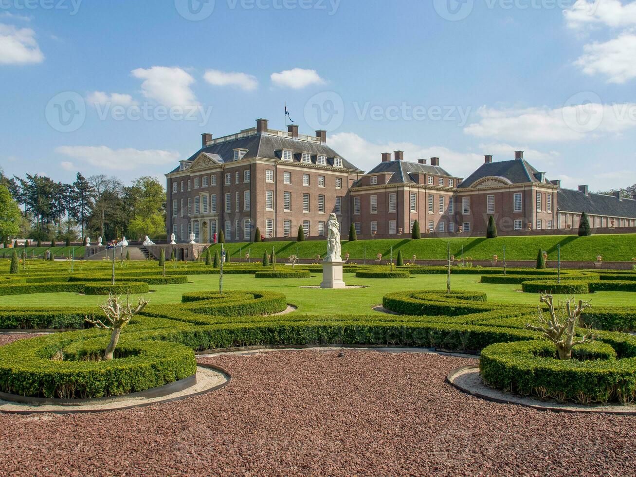 kasteel en tuin in de Nederland foto