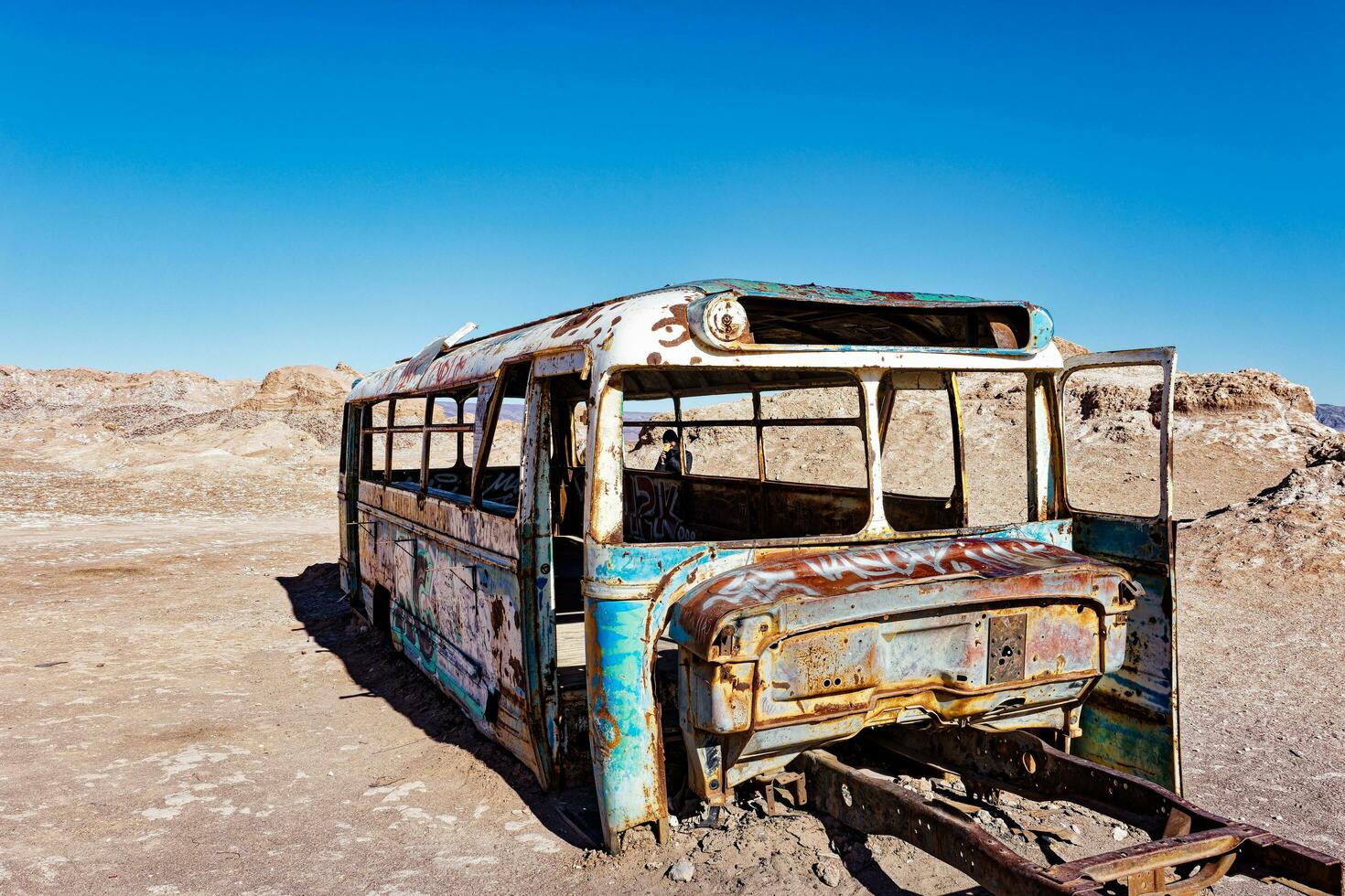 magie bus atacama woestijn - san pedro de atacama - el loa - antofagasta regio - Chili. foto
