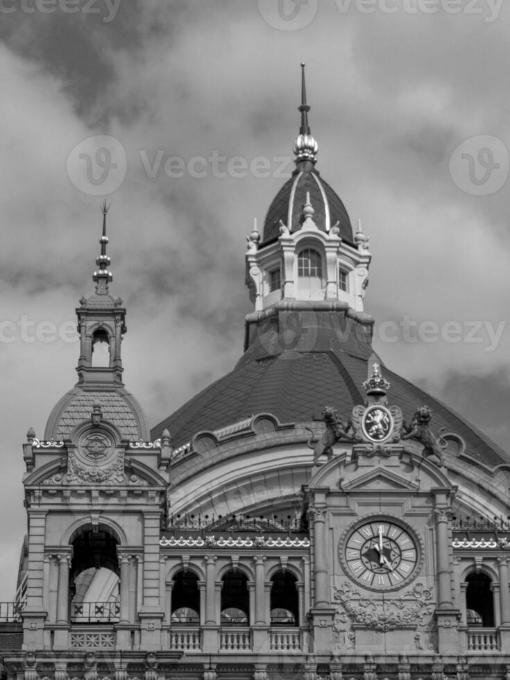 de stad antwerpen in belgië foto