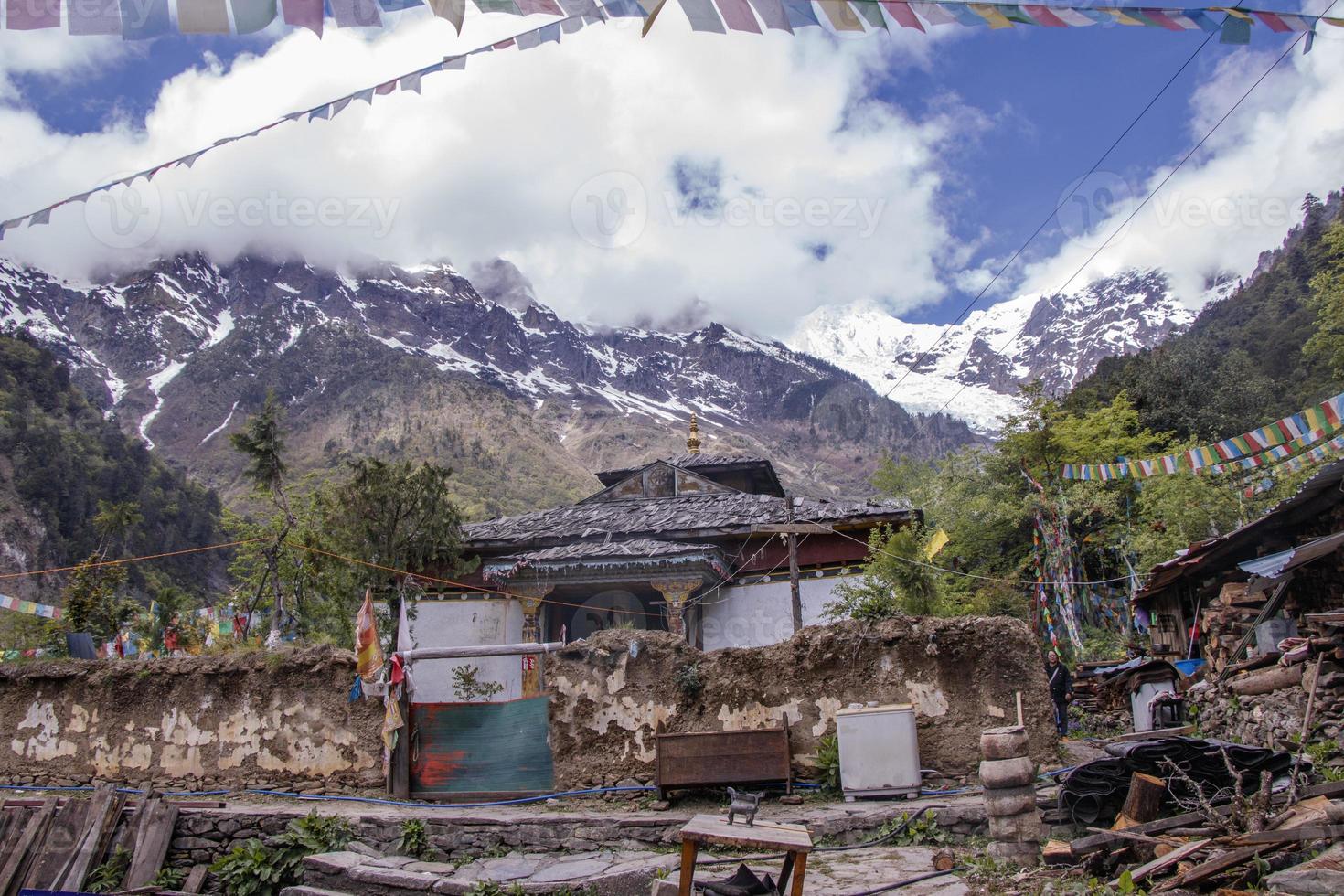 meili sneeuwberg kawa karpo gelegen in de provincie yunnan, china foto