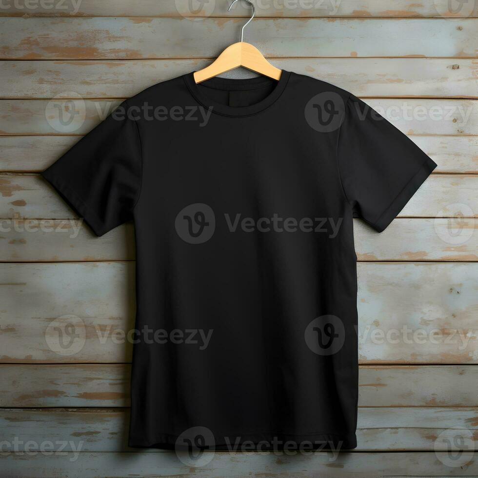 blanco zwart t-shirt mock-up hangende Aan hout achtergrond, voorkant visie. generatief ai foto