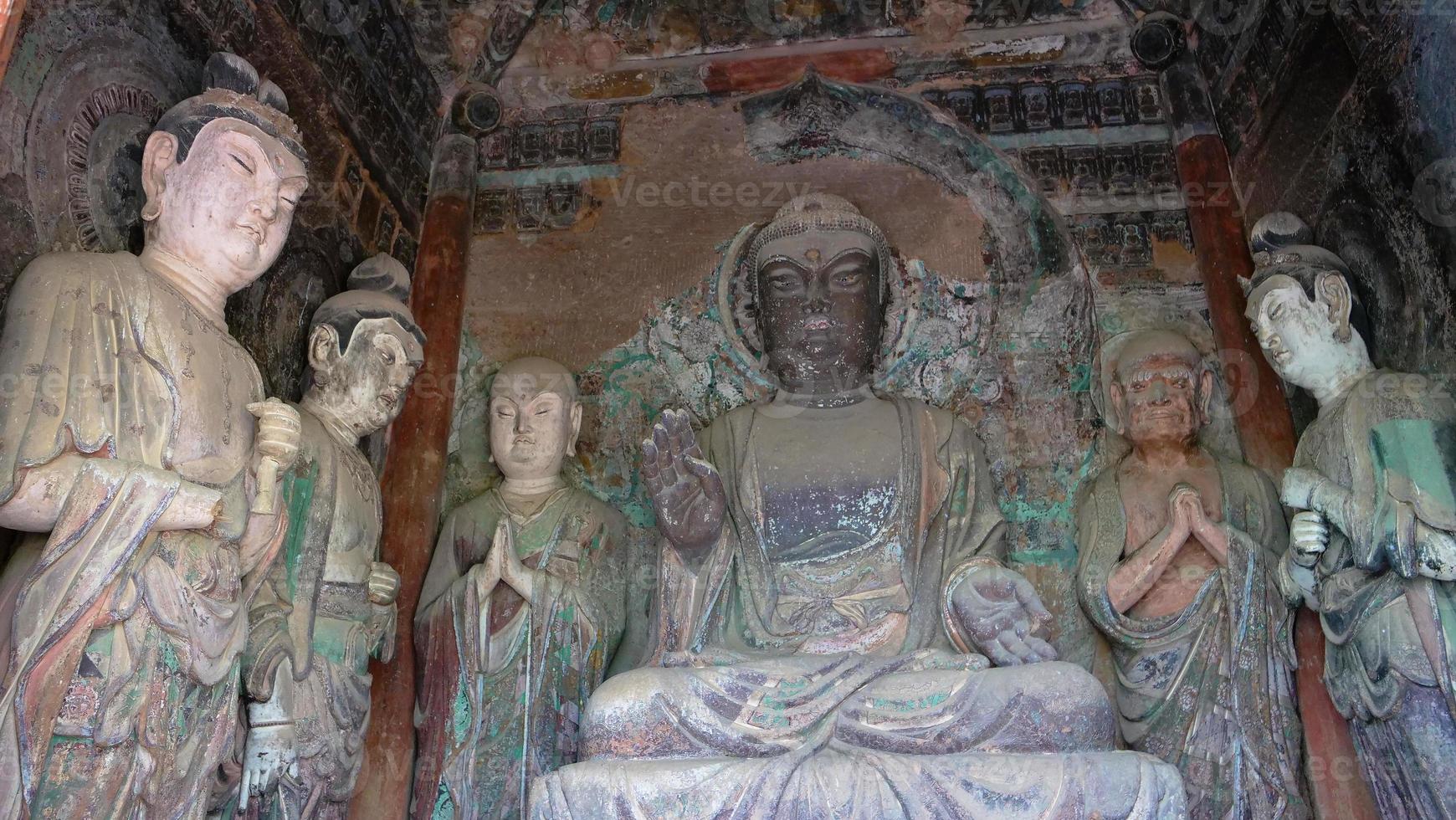 maijishan grot-tempelcomplex in tianshui city, gansu provincie china. foto