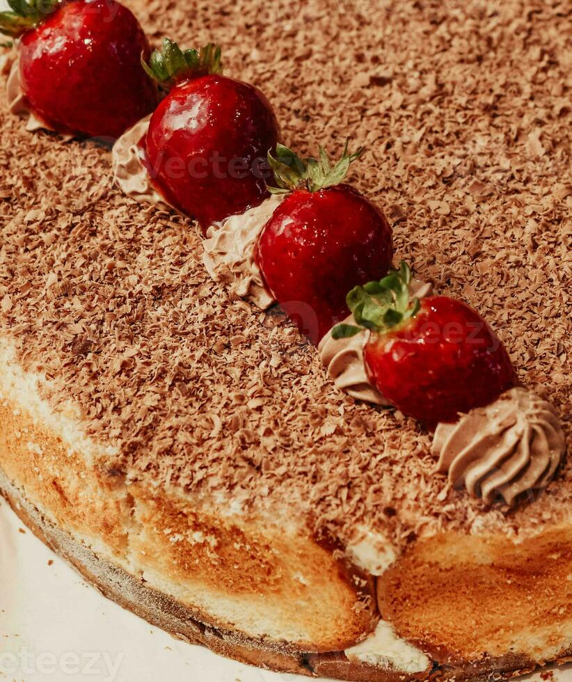 vingers aflikken eigengemaakt gastronomische stijl tiramisu taart foto