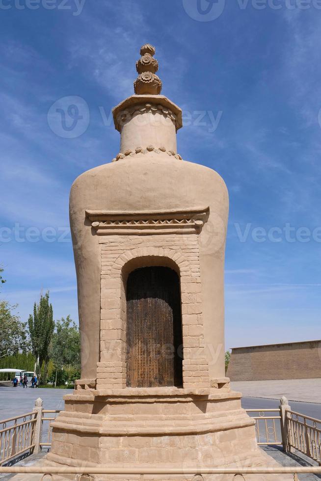 oude boeddhistische architectuur dunhuang mogao grotten in gansu china foto