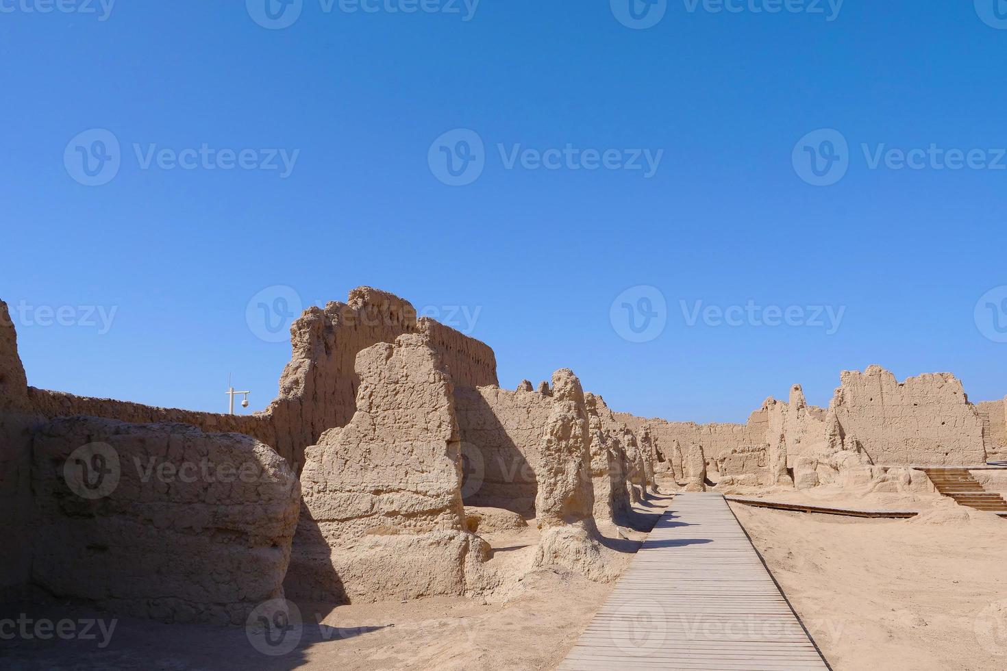 ruïnes van jiaohe in de provincie xinjiang, china. foto