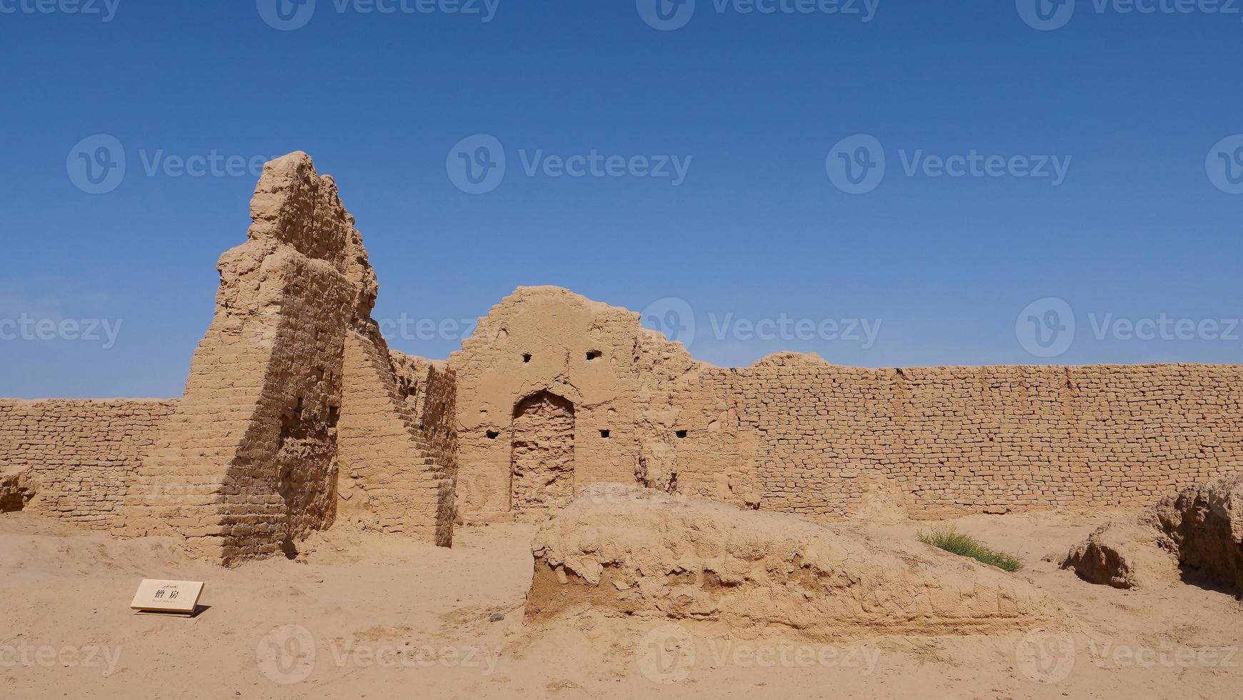 landschapsmening van gaochang ruïnes inturpan xinjiang provincie china. foto