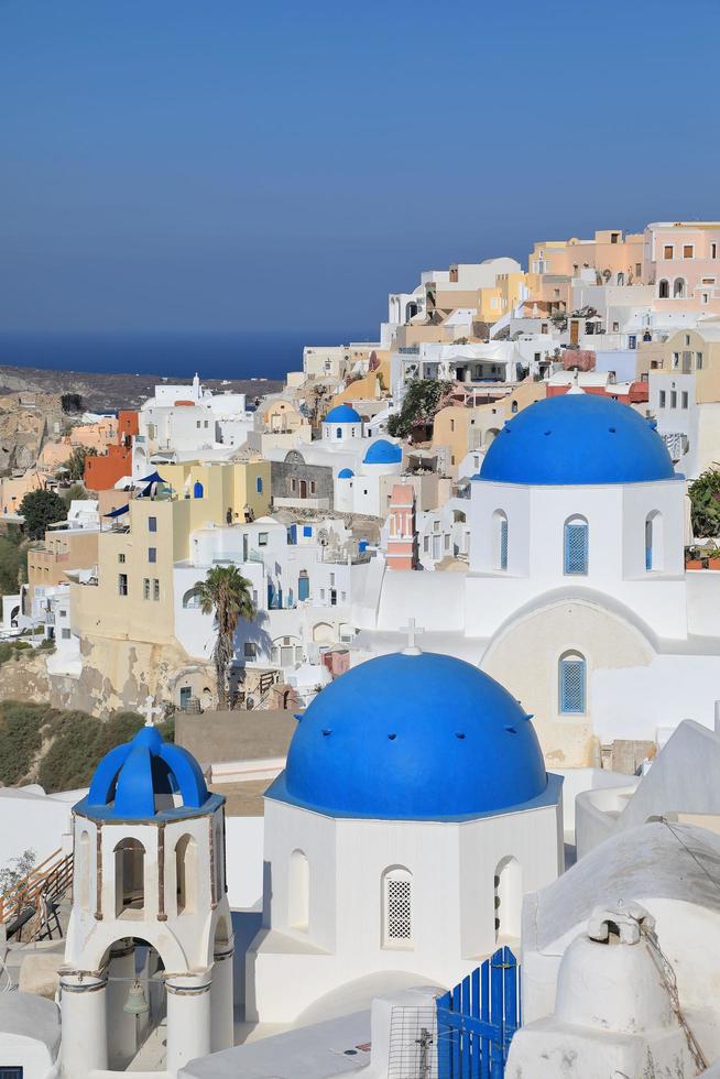 prachtig uitzicht op oia op het eiland santorini, griekenland foto