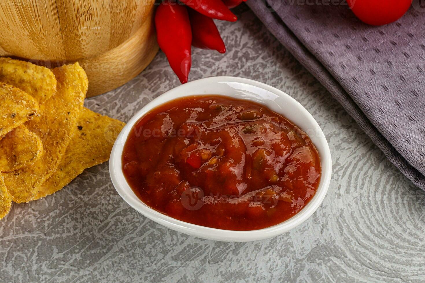 pittig Mexicaans saus salsa dip foto