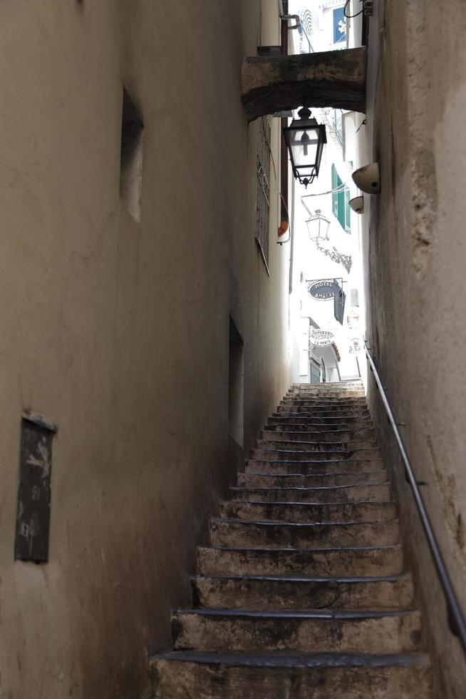 steegje in amalfi, italië foto