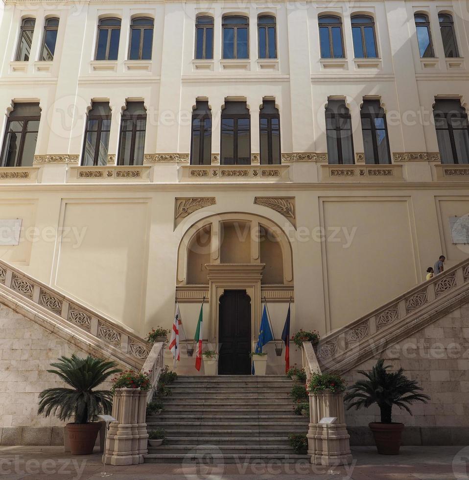 palazzo civico stadhuis in cagliari foto