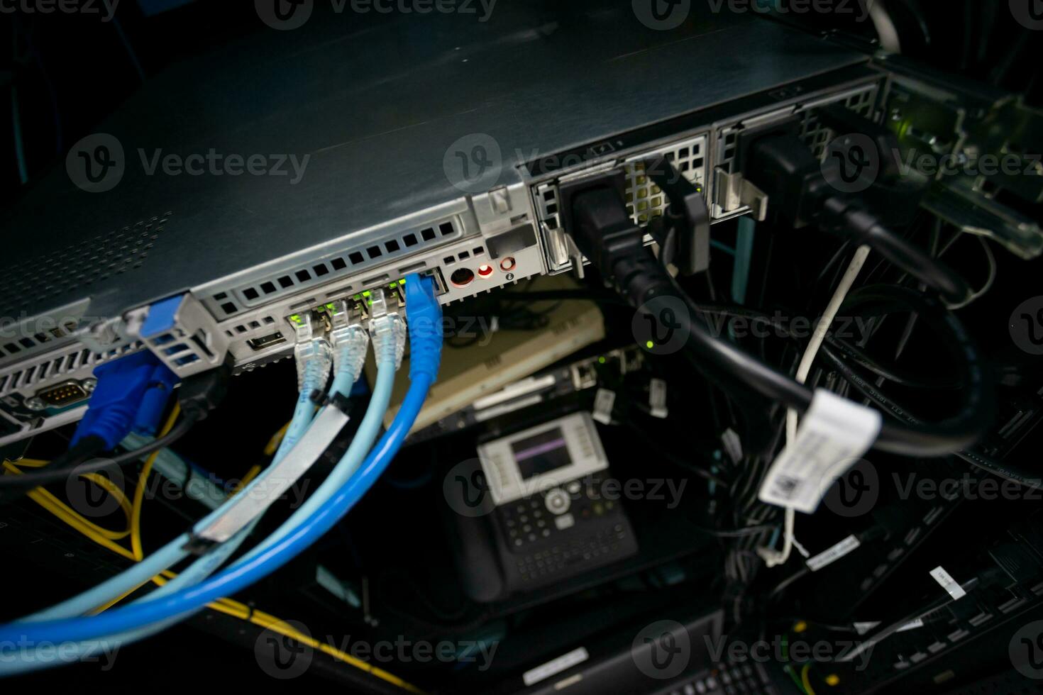 de hart en belang van een netwerk server is een er toe doen van gevoel Rechtsaf en snel in de operatie van de computer foto
