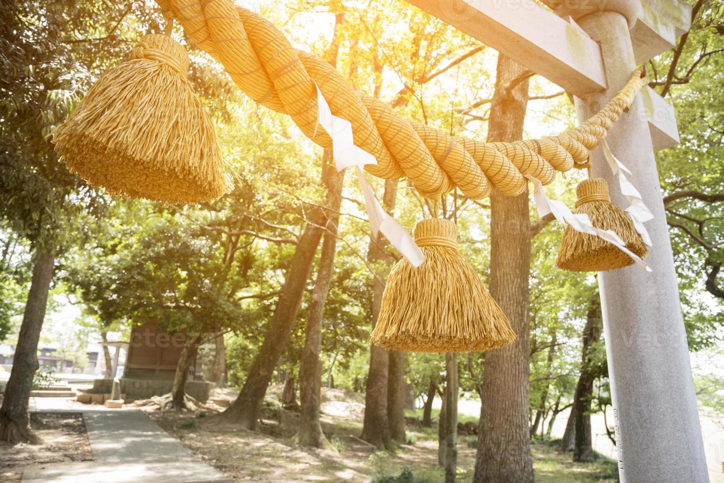 Japans groot touw op nieuwjaarsdag genaamd shime-nawa foto