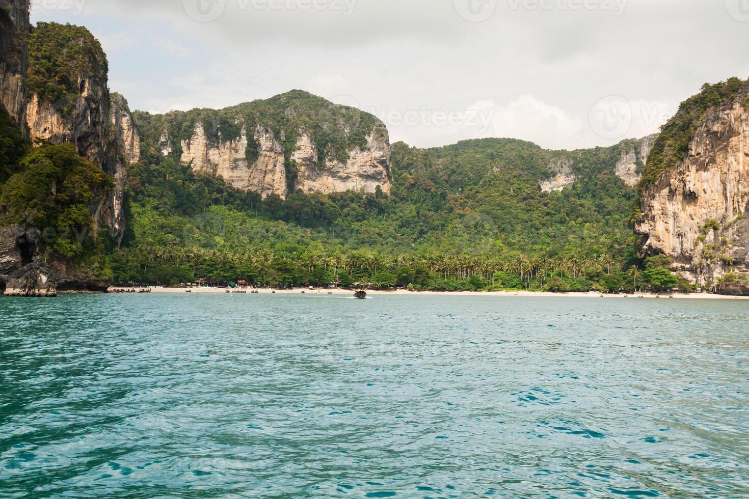 rotsen van oa nag, krabi provincie, Thailand foto