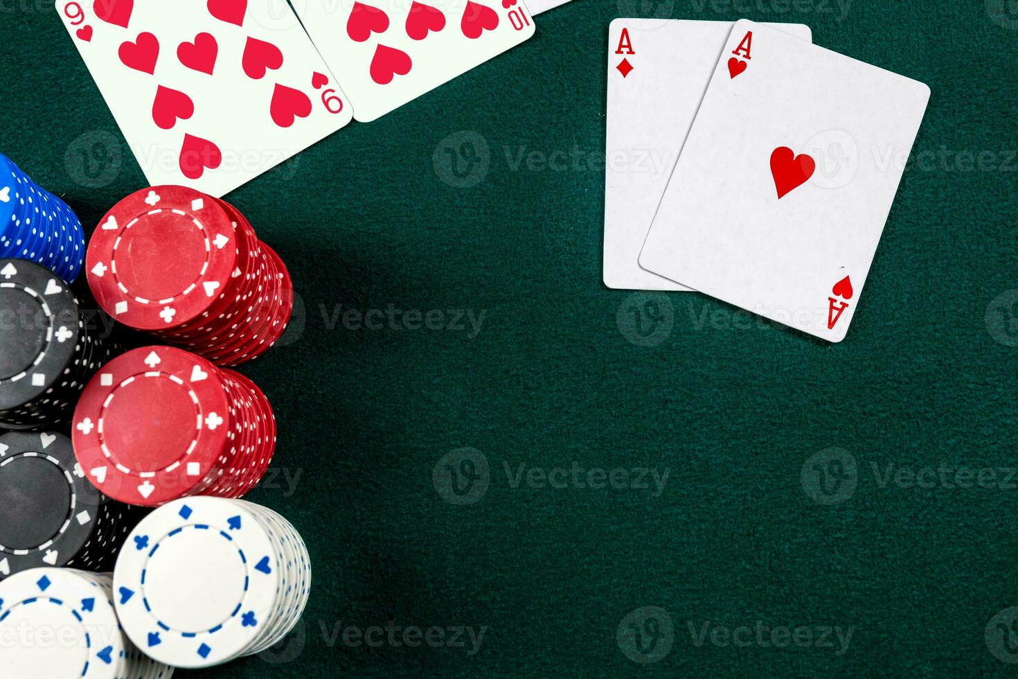 poker Speel. chips en kaarten foto