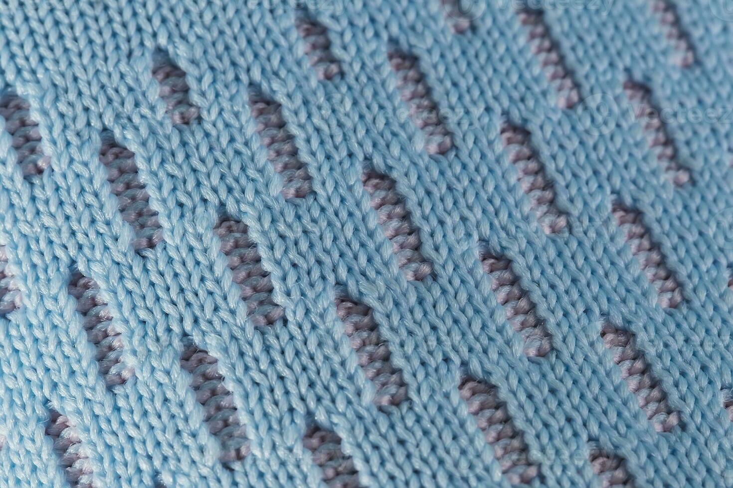 fragment van een blauw kleding stof sneaker. de structuur van de materiaal van sport- schoenen foto