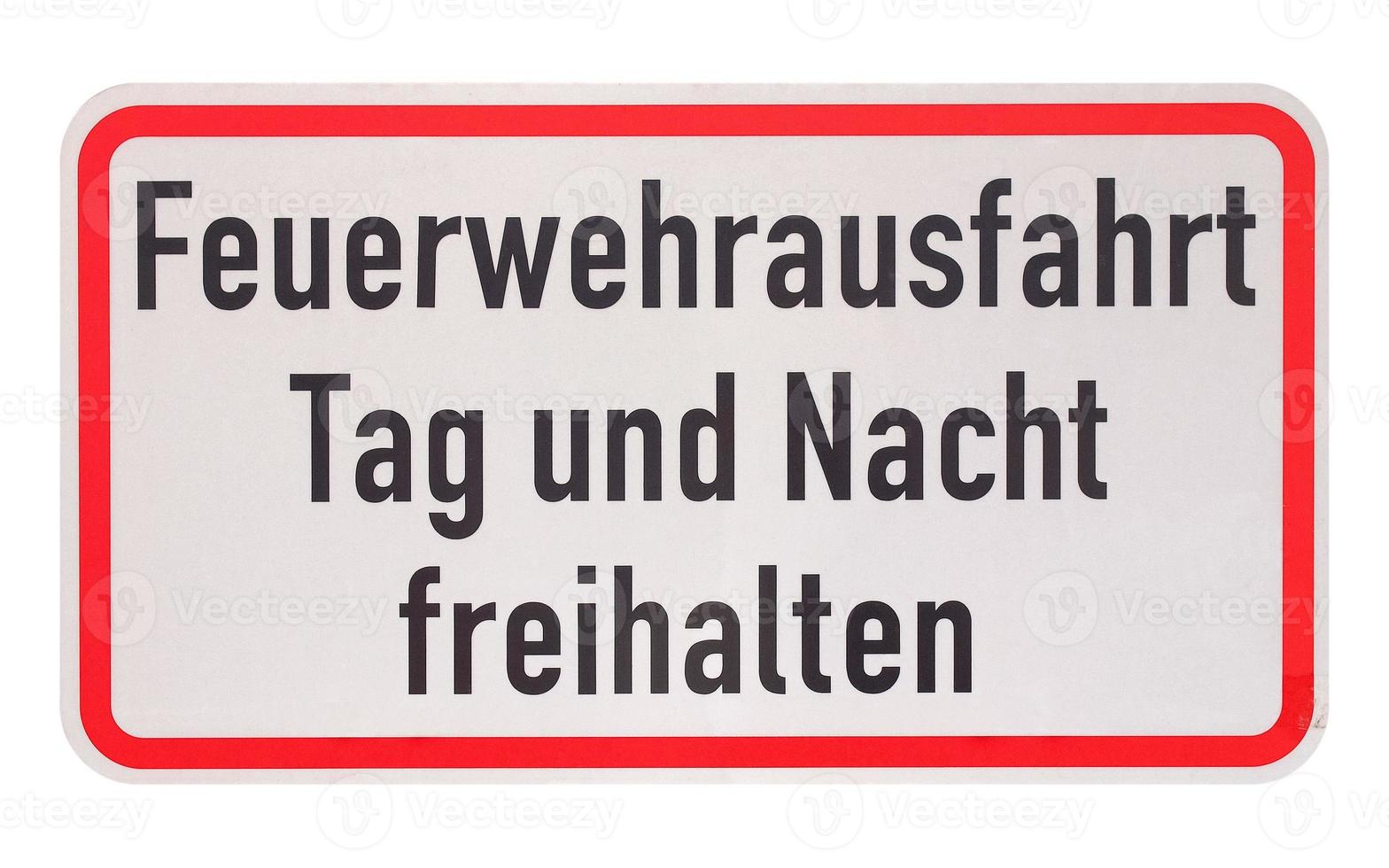 Duitse teken geïsoleerd over wit. brandweer uitgang, schoon houden foto