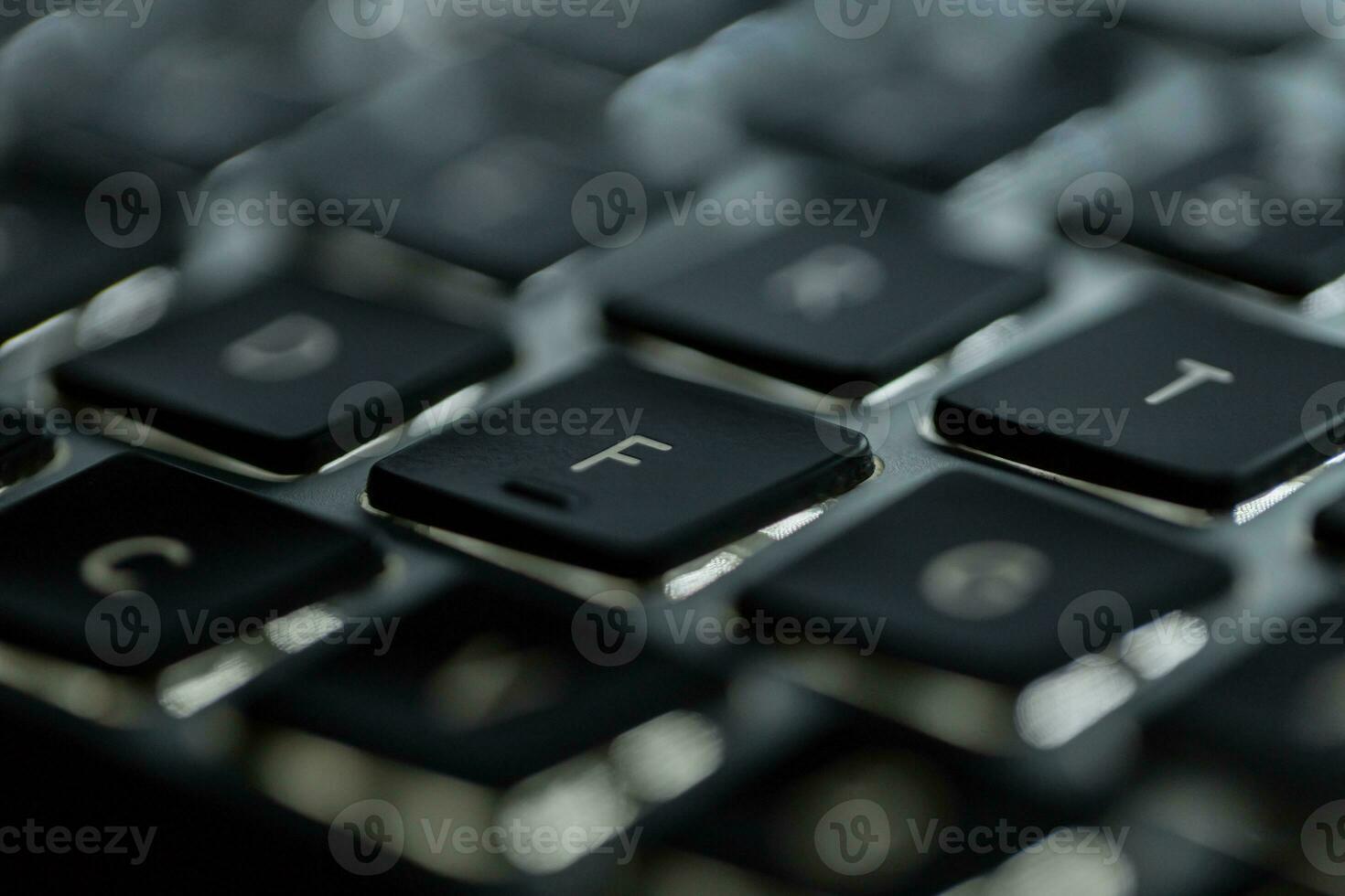 modern computer toetsenbord met f knop, detailopname. druk op f concept foto