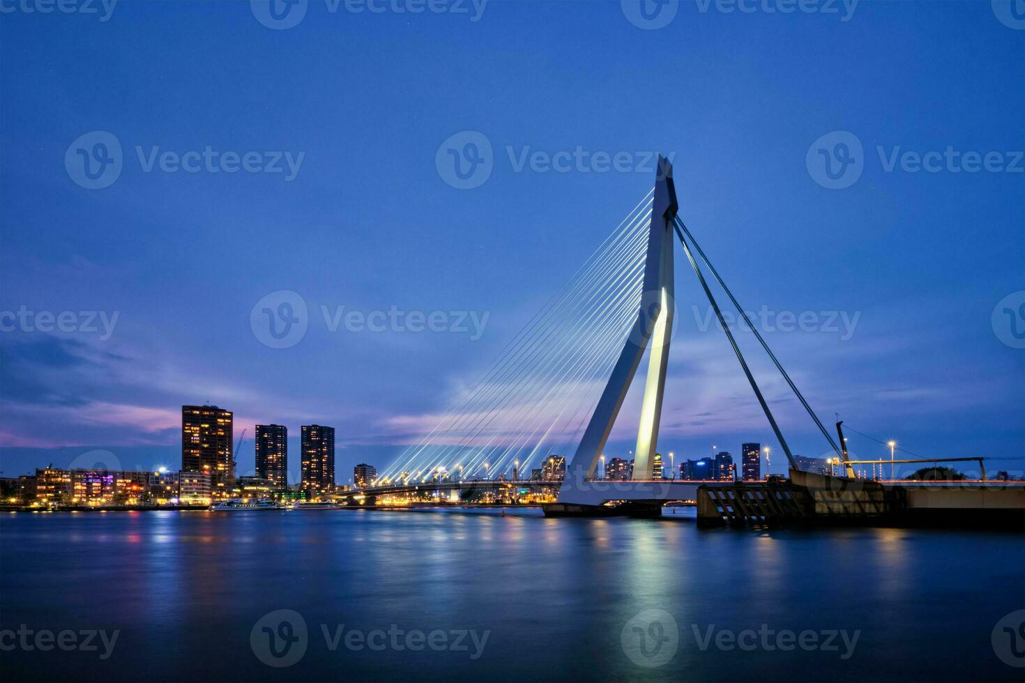 erasmus brug, Rotterdam, Nederland foto