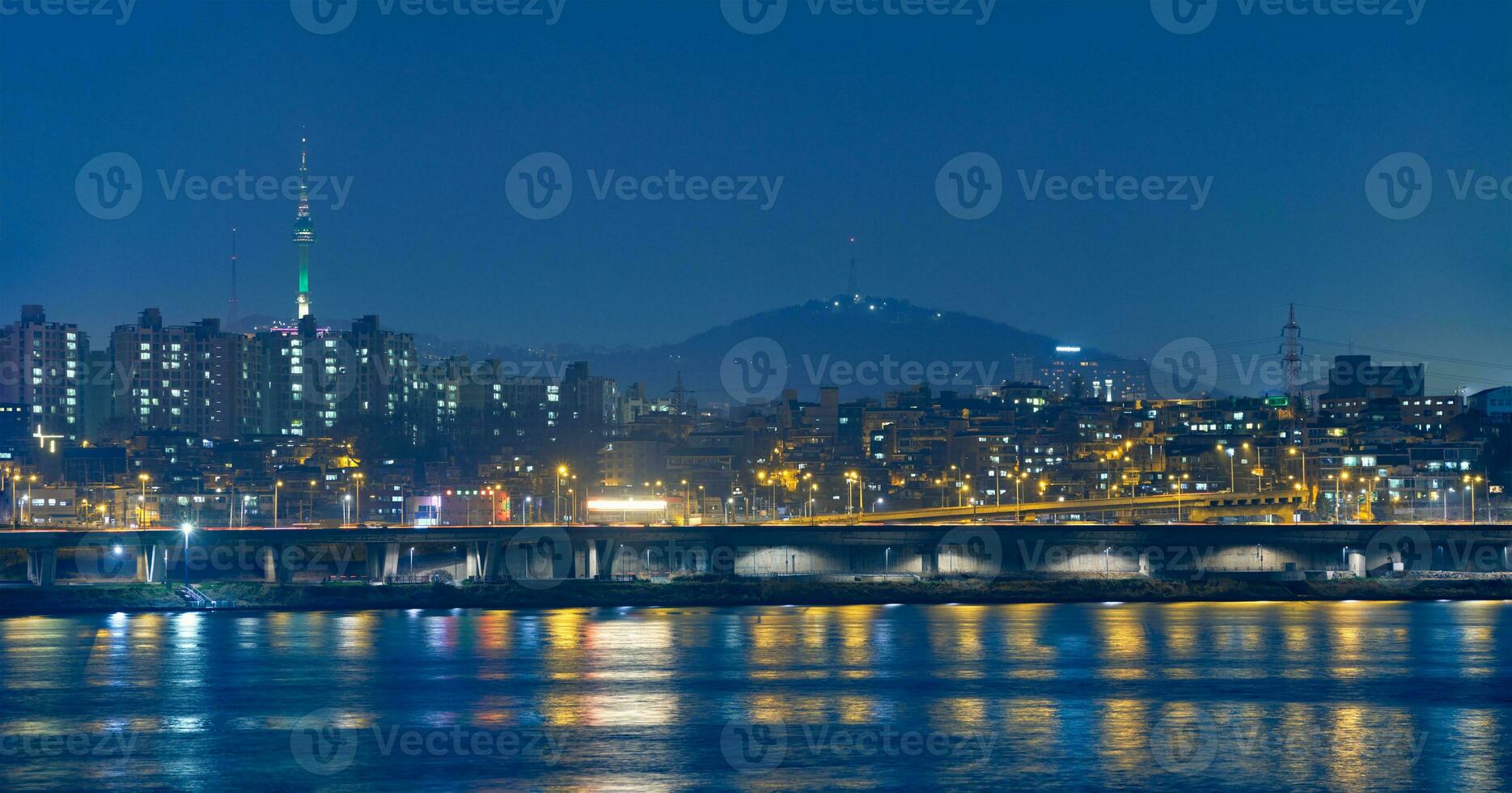 Seoel nacht visie over- han rivier, zuiden Korea foto