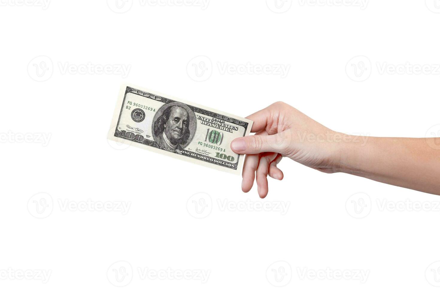 hand- geeft een 100 dollar Bill Aan de Rechtsaf . geld in een hand- geïsoleerd Aan wit achtergrond foto