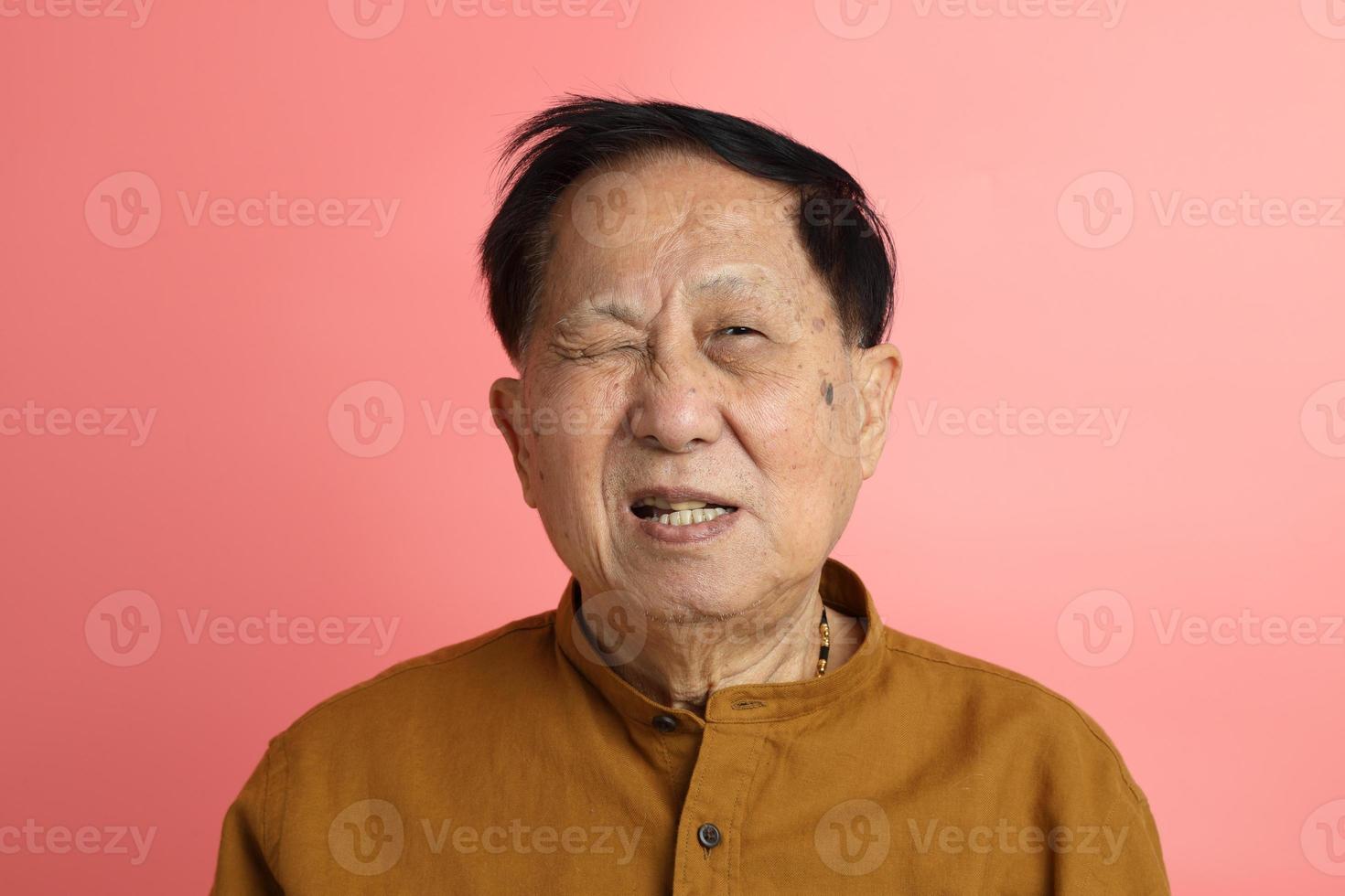 Aziatische man portret foto