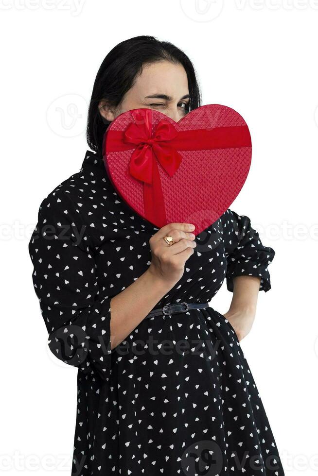 portret van jong midden Oosten vrouw met geschenk doos. romantisch giftbox foto