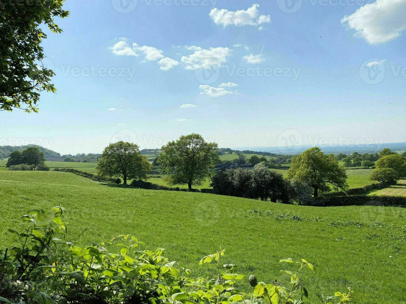 uitzicht op het platteland van Cheshire bij Peckforton Hills foto