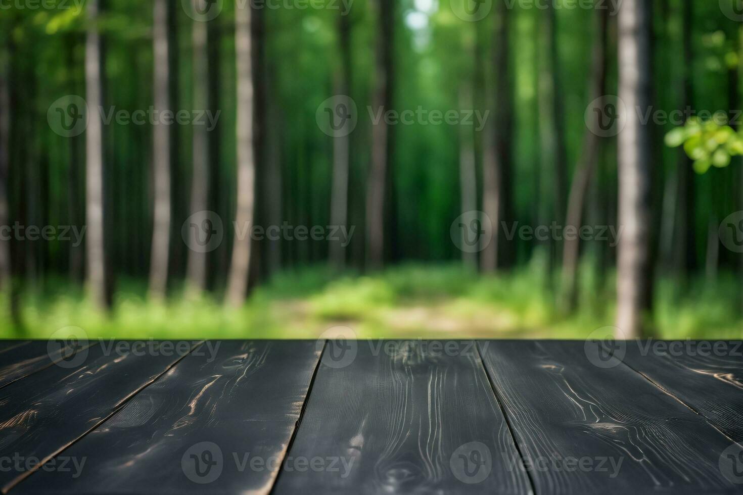 ai gegenereerd leeg zwart houten tafel met wazig pijnboom bomen Woud achtergrond ai gegenereerd foto