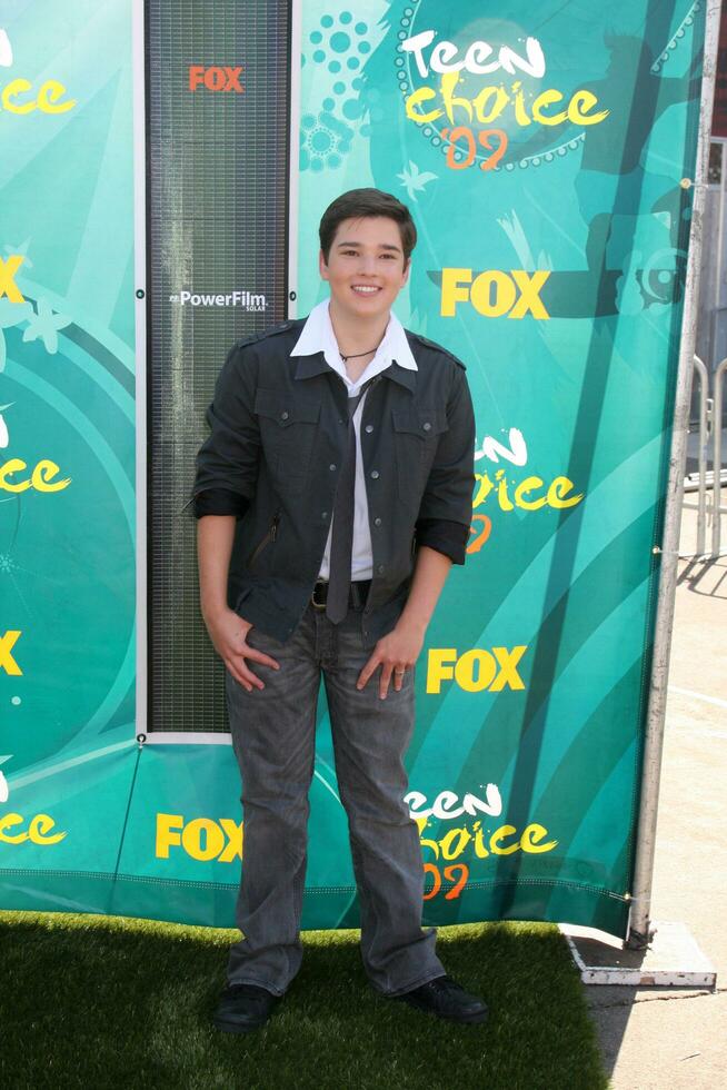 nathan kress aankomen Bij de tiener keuze prijzen 2009 Bij Gibson amfitheater Bij universeel studio's los angeles ca Aan augustus 9 2009 foto